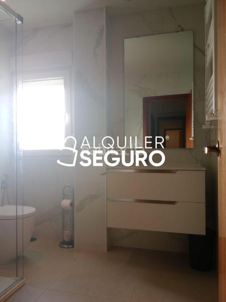 Foto 48dca508-a367-47df-9939-88a162cb7412. Miete etagenwohnung mit heizung in Rejas Madrid