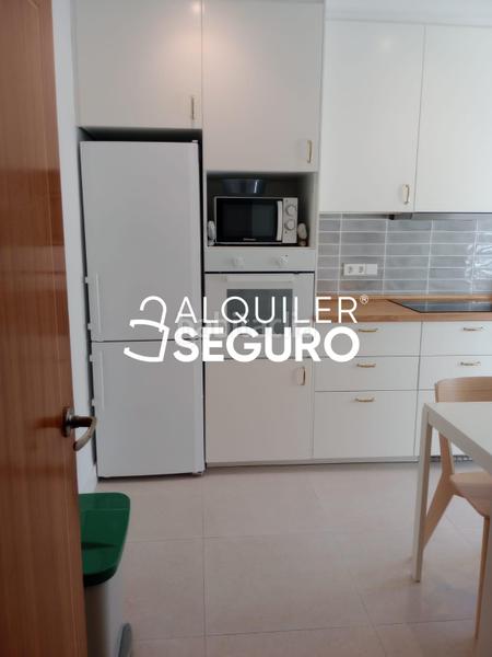 Foto f18ab020-0be9-4df9-b027-747920064731. Miete etagenwohnung mit heizung in Rejas Madrid