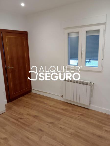 Foto f17423d6-608e-4d84-a67c-bcf97b5b1052. Rent flat with heating in Rejas Madrid