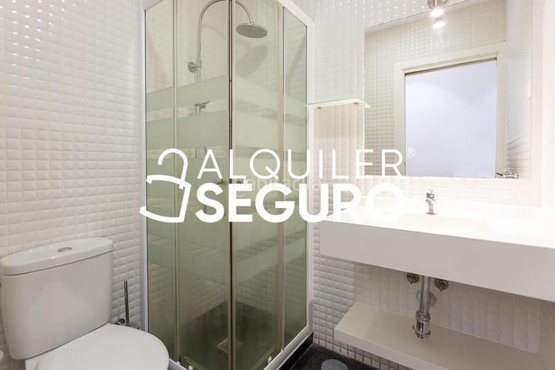 Foto c9a25c01-457f-4c6e-aef7-7881d102775c. Lloguer pis amb calefacció a Embajadores-Lavapiés Madrid