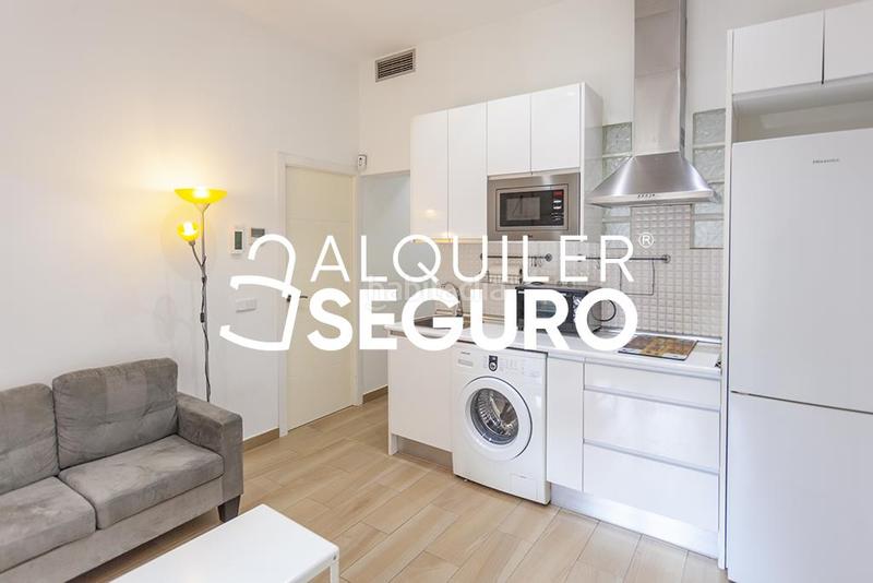 Foto 561f8ed9-8fd4-4aa6-bd29-ea7891fb4ad8. Rent flat with heating in Embajadores-Lavapiés Madrid