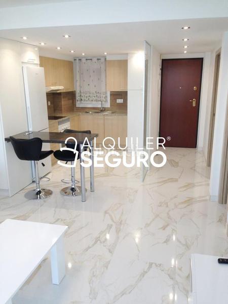 Foto 13101954-4521-41be-91e2-a2f57e739d05. Alquiler piso  av. madrid en Playa Levante Benidorm