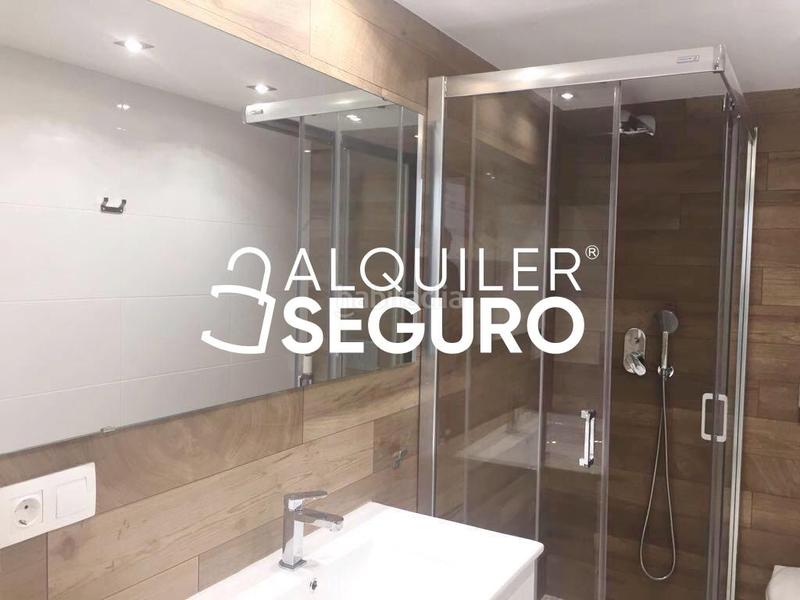 Foto 2ece8427-325b-4afa-b1b4-d7423a492061. Rent flat with parking pool in Playa Levante Benidorm