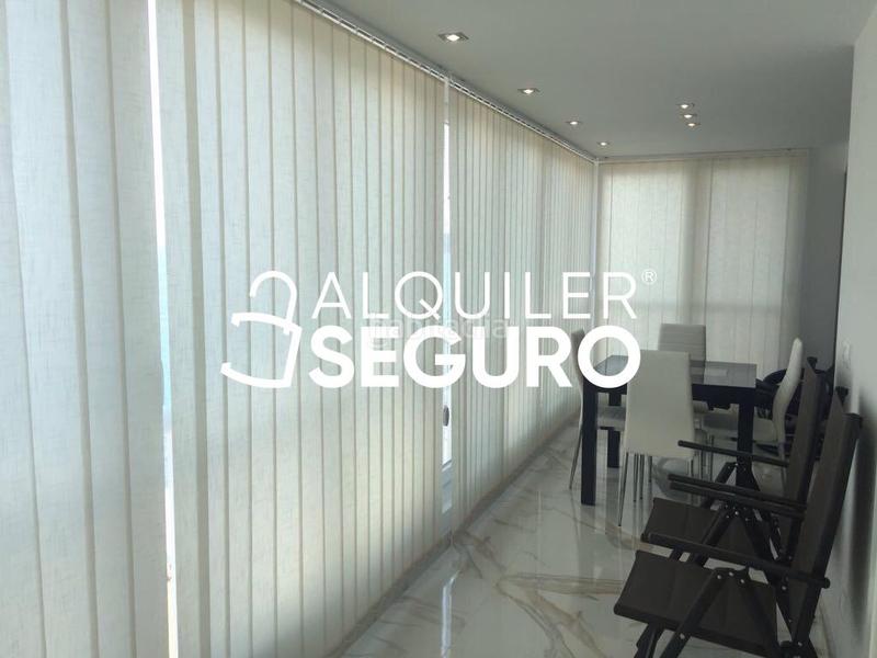 Foto 379d66ee-7ac5-4d1f-8baf-b505e7e58a19. Rent flat with parking pool in Playa Levante Benidorm