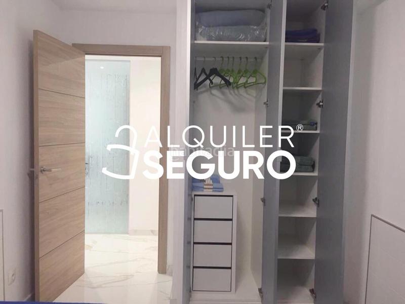 Foto 67d679d0-09ea-462c-8b03-b9d506bb094d. Rent flat with parking pool in Playa Levante Benidorm