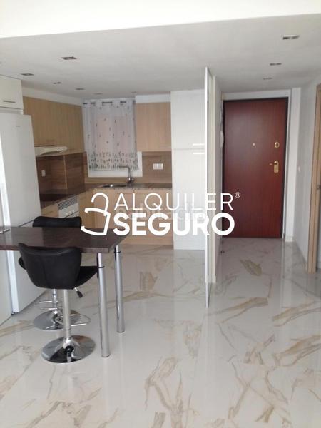 Foto 82fe475b-cf02-418b-a35d-8087a0484d96. Rent flat with parking pool in Playa Levante Benidorm