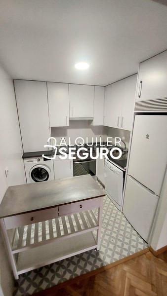 Foto 8ef0f85b-8fed-4821-9e50-0cb26d024837. Location appartement avec parking dans Ríos Rosas-Nuevos Ministerios Madrid