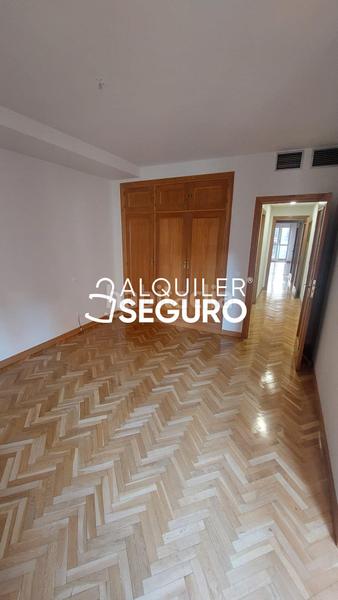 Foto c8392872-22b5-4388-bb77-b7c8da799a15. Location appartement avec parking dans Ríos Rosas-Nuevos Ministerios Madrid