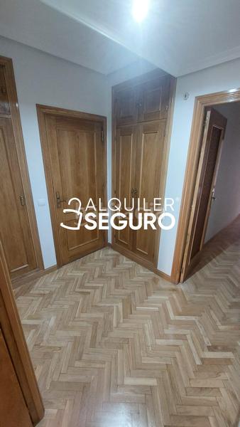 Foto d687f49c-6bdb-490c-b4e4-eb1c6376852c. Location appartement avec parking dans Ríos Rosas-Nuevos Ministerios Madrid