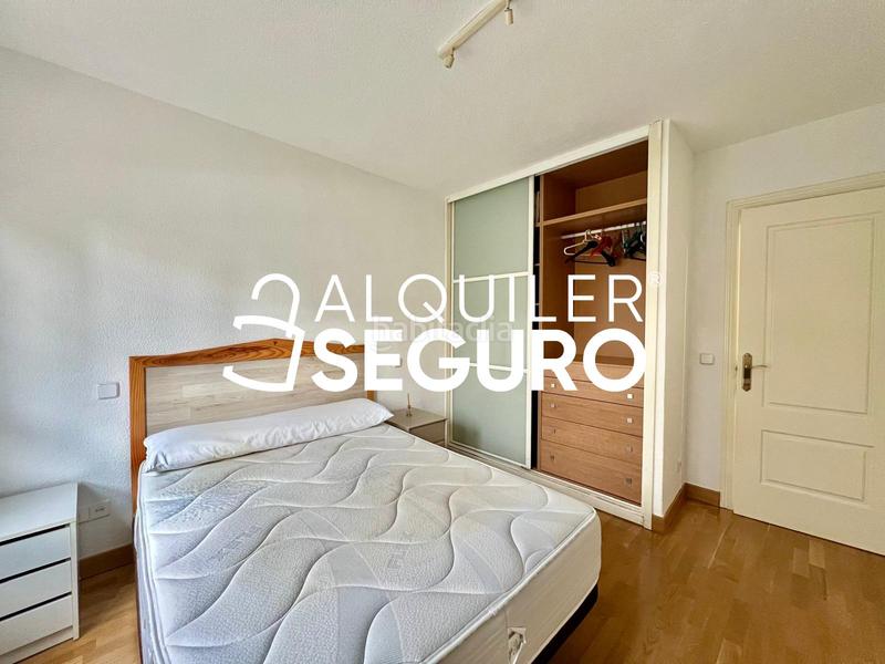 Foto 150317a9-456c-4500-acfa-142edca73745. Rent flat with heating pool in Pinar del Rey Madrid