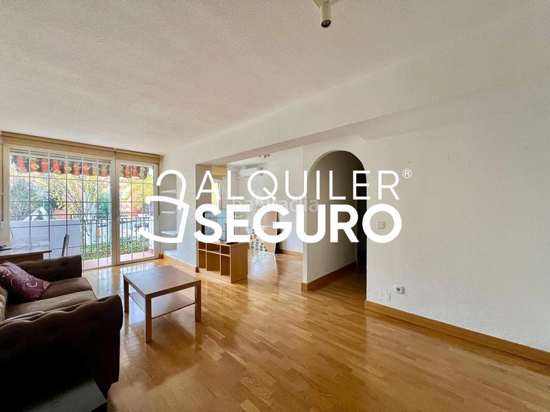 Foto 444b5f19-4bfd-4dc8-a873-3e344ecc5863. Rent flat with heating pool in Pinar del Rey Madrid