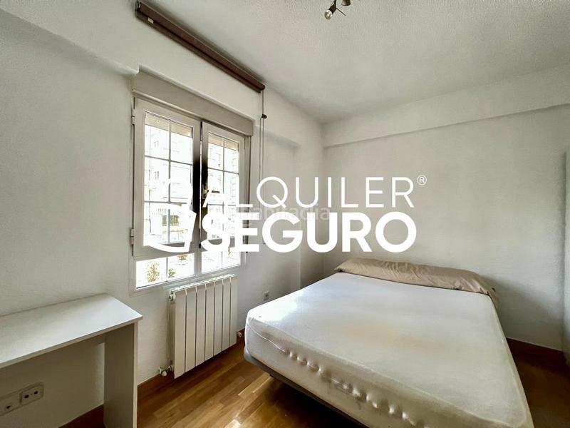 Foto 4a7f221a-0708-44bb-b29e-860bf576ee5c. Rent flat with heating pool in Pinar del Rey Madrid