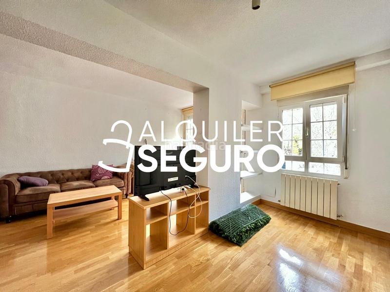 Foto 560ba012-6a2f-41ce-a26b-6fab431168c5. Rent flat with heating pool in Pinar del Rey Madrid