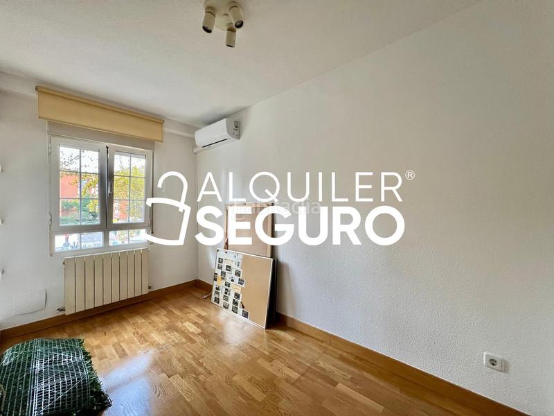 Foto 8fe0ec45-cff3-4d75-b0fe-ea0f1608031c. Rent flat with heating pool in Pinar del Rey Madrid