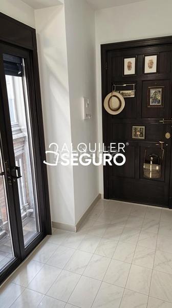 Foto 89fc768a-3667-4aa0-bee9-6c3dbcb7fab7. Location appartement dans Alfalfa - Santa Cruz Sevilla