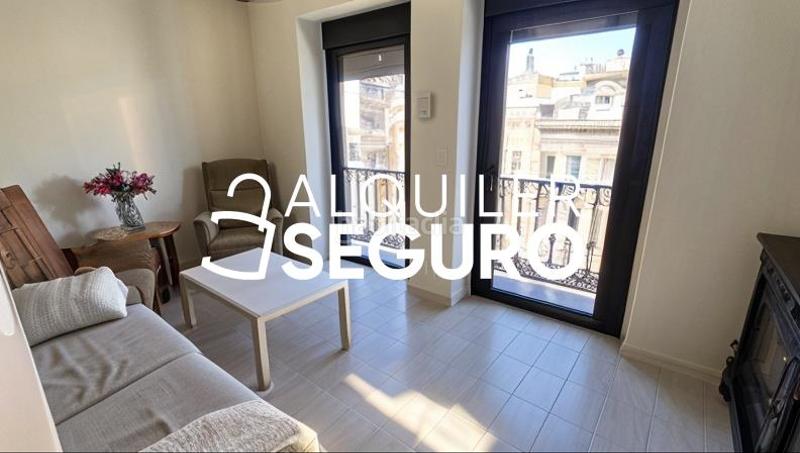 Foto 35b5f637-14a4-44eb-bfbd-d7aa091e31f5. Miete etagenwohnung in Alfalfa - Santa Cruz Sevilla