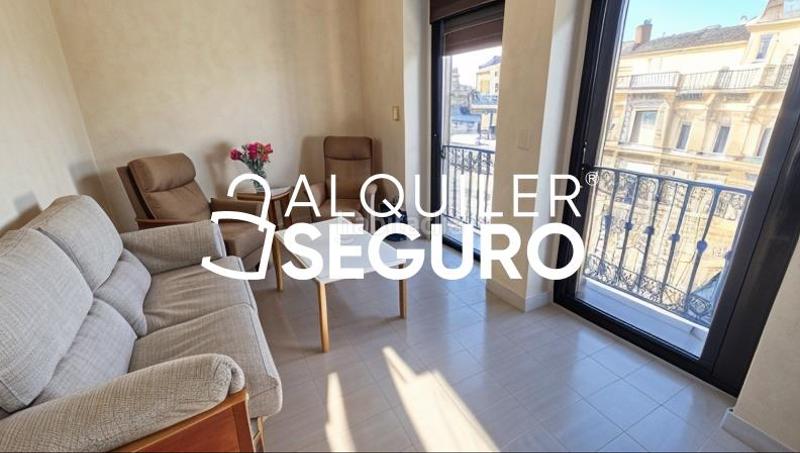 Foto 7f06731e-182d-49e3-b5da-3e2d951dcd16. Rent flat in Alfalfa - Santa Cruz Sevilla