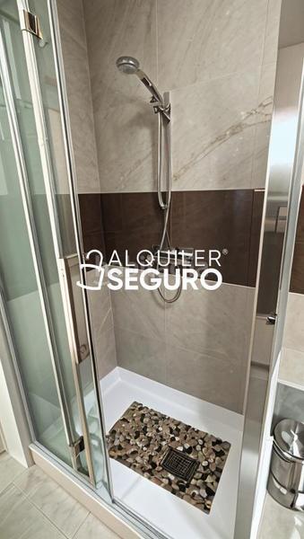 Foto e4c7abbc-e445-46fa-aca7-853ab76737d9. Rent flat in Alfalfa - Santa Cruz Sevilla