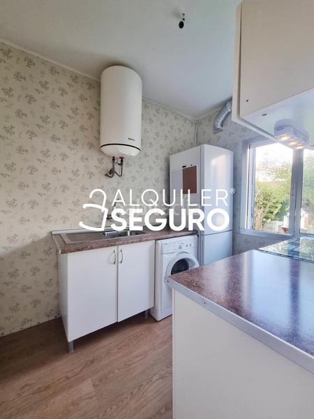 Foto 350d8db2-fbbb-4cbc-aed3-d1cdb9a7d449. Alquiler chalet  c nogal en Collado Mediano