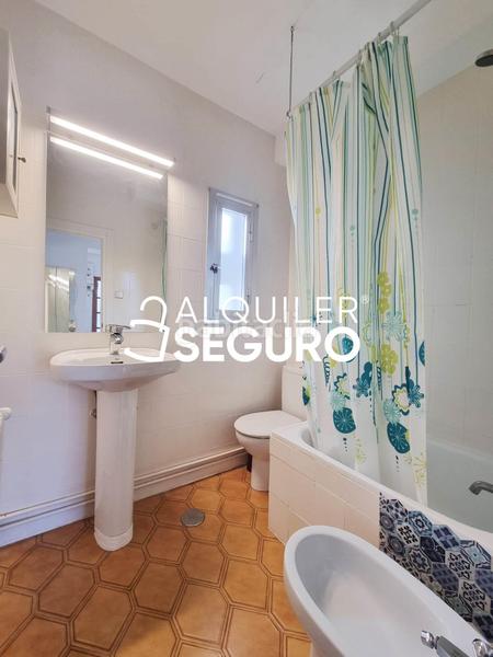 Foto 7b74c0ad-496e-4870-a8fa-798e034415d0. Alquiler chalet  c nogal en Collado Mediano