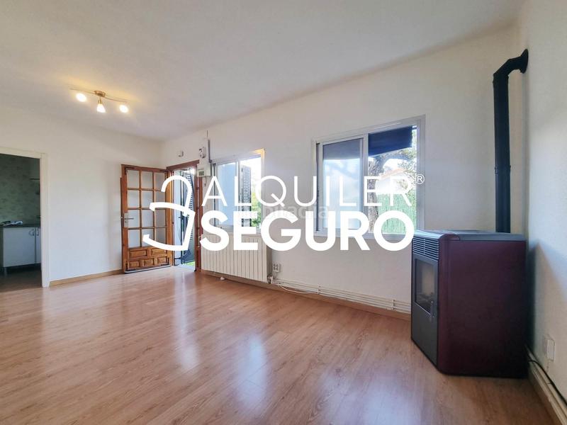 Foto aae3e67a-7a26-44ff-aeb3-52c7590a4ca1. Alquiler chalet  c nogal en Collado Mediano