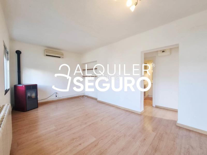 Foto e98ab8af-1d70-4c12-a9e9-933b11e77ac9. Alquiler chalet  c nogal en Collado Mediano