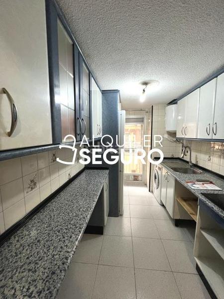 Foto 4a09a0a4-4771-4ce9-bdb8-4b084830a0c1. Alquiler piso  c huerta de villaver en Villaverde Alto Madrid