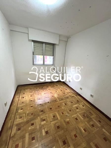 Foto be375895-85cb-40cc-bc0f-72b016c189d1. Alquiler piso  c huerta de villaver en Villaverde Alto Madrid