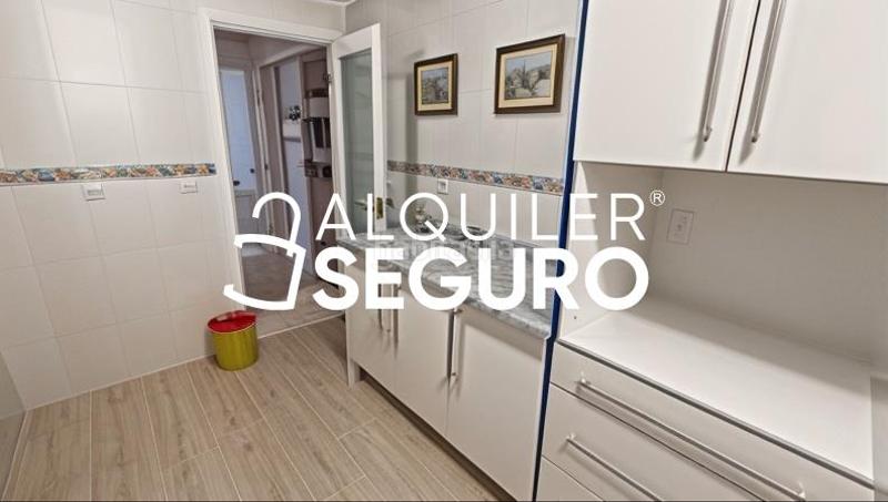 Foto e24cf601-27e7-4c3f-9b6d-0a300fab46fd. Affitto appartamento in San Jerónimo - La Bachillera Sevilla