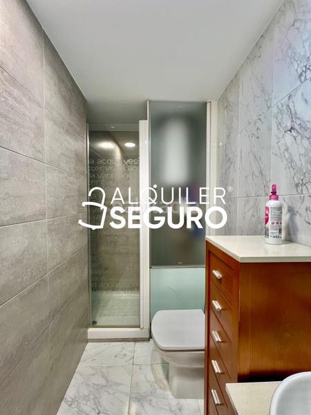 Foto 7453f1a7-fdb2-434d-8b29-eeb6229ba9bc. Alquiler piso  av. de machupichu en Canillas Madrid