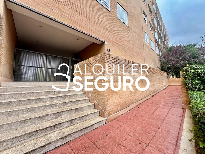 Foto f8555dd1-98ce-4fb0-b431-7f2619a013ac. Alquiler piso  av. de machupichu en Canillas Madrid