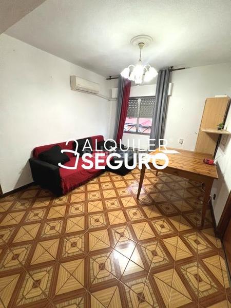 Foto 3505f658-c9c6-4572-a1a7-69e851edbd03. Alquiler piso  c godella en San Cristóbal Madrid