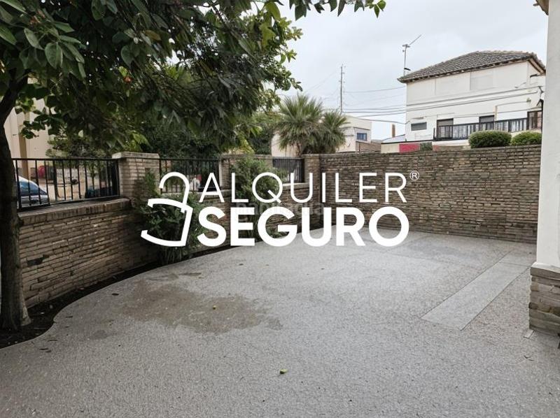 Foto 27ca3024-9fdd-42b4-8cd2-9e91922b19be. Alquiler chalet  c huéznar en Vista Azul - Consolación Dos Hermanas