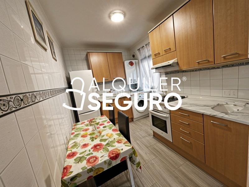 Foto 54ff980a-96fa-4d8e-b946-0ac2bf92296d. Rent flat with heating in Centro Móstoles