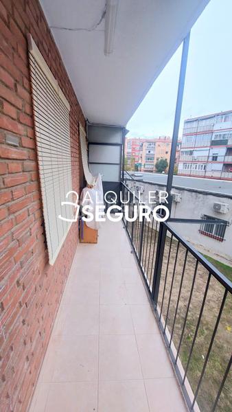 Foto 0afec84e-0b45-4ab5-882b-7b29b3926e10. Alquiler piso  c de casalarreina en Ambroz Madrid