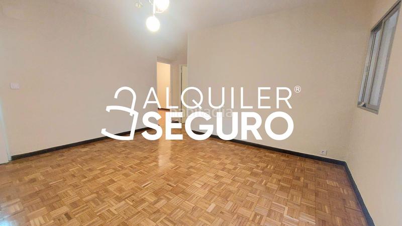 Foto 1d219c35-0cac-4543-bcb3-0f844c353eb1. Alquiler piso  c de casalarreina en Ambroz Madrid