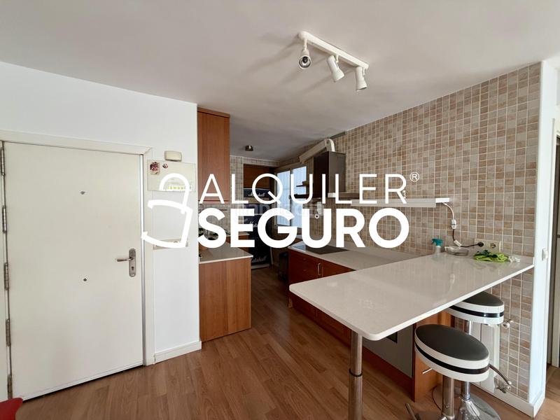 Foto b4acf8fe-9935-4887-8679-5ba5253e36ea. Alquiler piso  c Marroquina en Marroquina Madrid