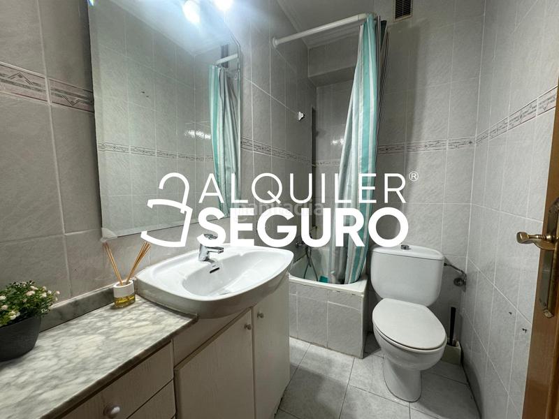 Foto 2a356f51-efeb-4548-b728-ab75e8fcfd29. Alquiler piso  av. guillem anglesola en Aiora Valencia