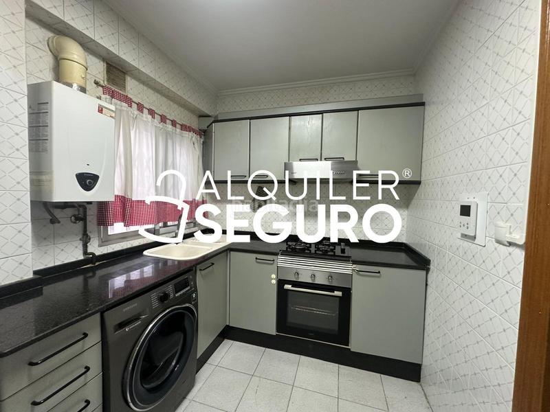 Foto 4eb59901-3a67-4f55-858d-353798986a91. Alquiler piso  av. guillem anglesola en Aiora Valencia