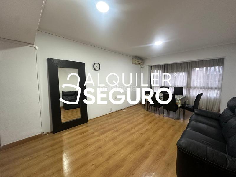 Foto ceace260-5478-4435-b796-d4ee2877b932. Alquiler piso  av. guillem anglesola en Aiora Valencia