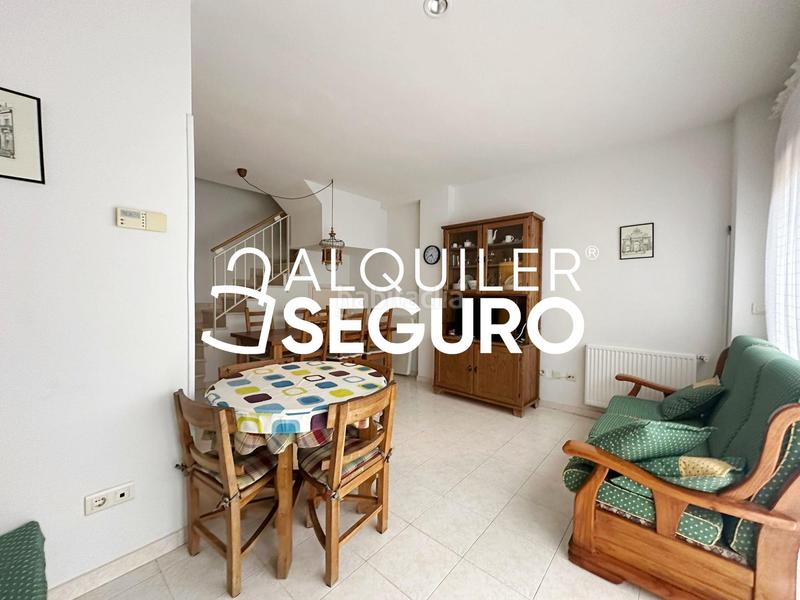 Foto b962cdaa-59ba-46f7-8735-adfe0a0296e3. Alquiler piso  trav. la cerca los molinos en Molinos (Los)