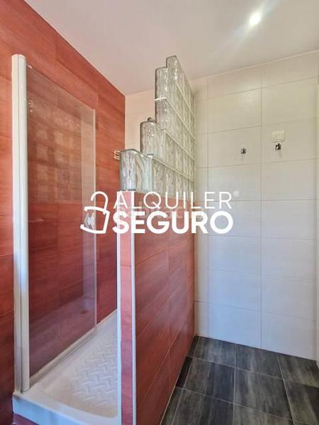 Foto 42ac96c8-3fbf-4e65-aa2b-c0104af10fc5. Miete etagenwohnung mit heizung in Moscardó Madrid
