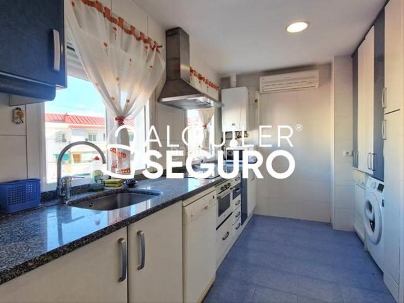 Foto a73c3007-8e0f-4d98-8eb1-1e2fbe0d6447. Miete etagenwohnung mit heizung in Moscardó Madrid