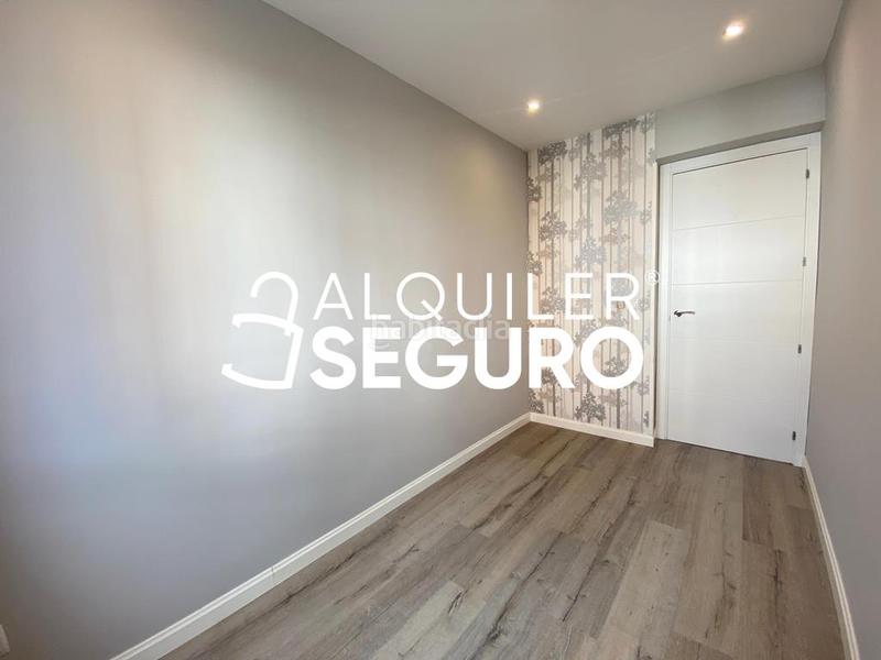 Foto b4516b8b-cf83-45d6-8ab6-736563fbf778. Rent flat with heating in Entrevías Madrid