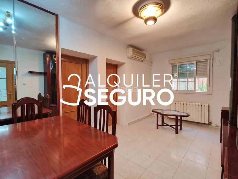 Foto 61ca9213-aeed-40c0-a35a-7c44a7b633bd. Alquiler piso  c campo de la paloma en Palomeras Sureste Madrid