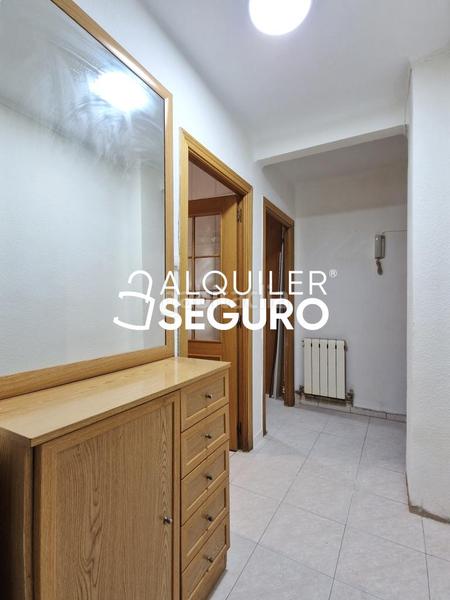 Foto c5f13ce9-0e1d-44ec-919c-67169c73f029. Alquiler piso  c campo de la paloma en Palomeras Sureste Madrid