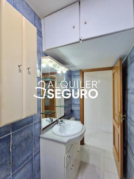 Foto 2916e274-7ff0-4940-b55a-ddacae4018c4. Rent flat with heating in Palomeras Sureste Madrid