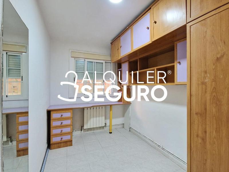 Foto 99ab22b8-8aee-46cf-8070-9603e31668bb. Rent flat with heating in Palomeras Sureste Madrid
