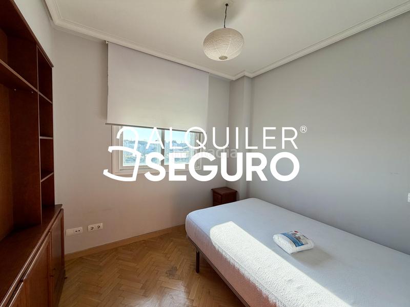 Foto 6f889023-2022-4787-a90b-c97309d67dbc. Rent flat with heating parking pool in Villaverde Alto Madrid