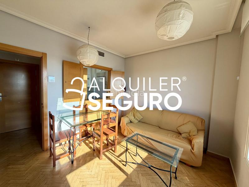 Foto abd24685-3163-4404-8b5f-2ff97ee602d5. Rent flat with heating parking pool in Villaverde Alto Madrid